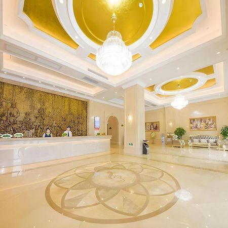 Vienna Classic Hotel Qingyuan Taihe Ancient Cave Scenic Area Exterior photo