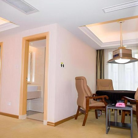 Vienna Classic Hotel Qingyuan Taihe Ancient Cave Scenic Area Exterior photo