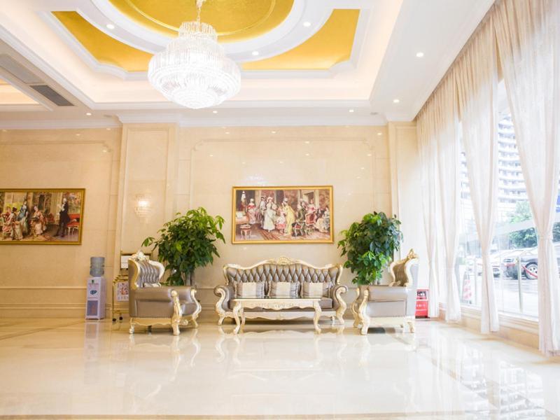 Vienna Classic Hotel Qingyuan Taihe Ancient Cave Scenic Area Exterior photo