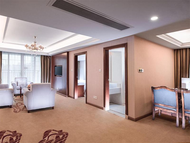 Vienna Classic Hotel Qingyuan Taihe Ancient Cave Scenic Area Exterior photo