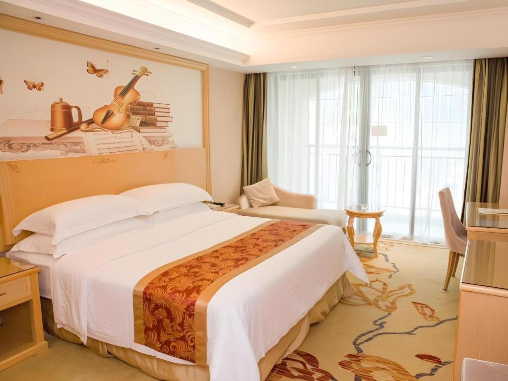 Vienna Classic Hotel Qingyuan Taihe Ancient Cave Scenic Area Exterior photo