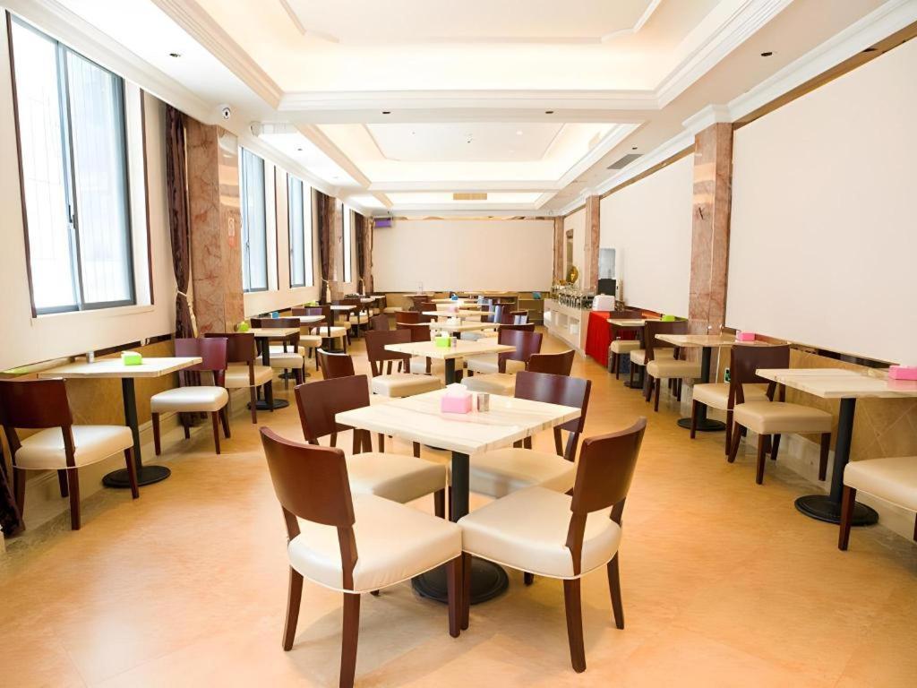 Vienna Classic Hotel Qingyuan Taihe Ancient Cave Scenic Area Exterior photo