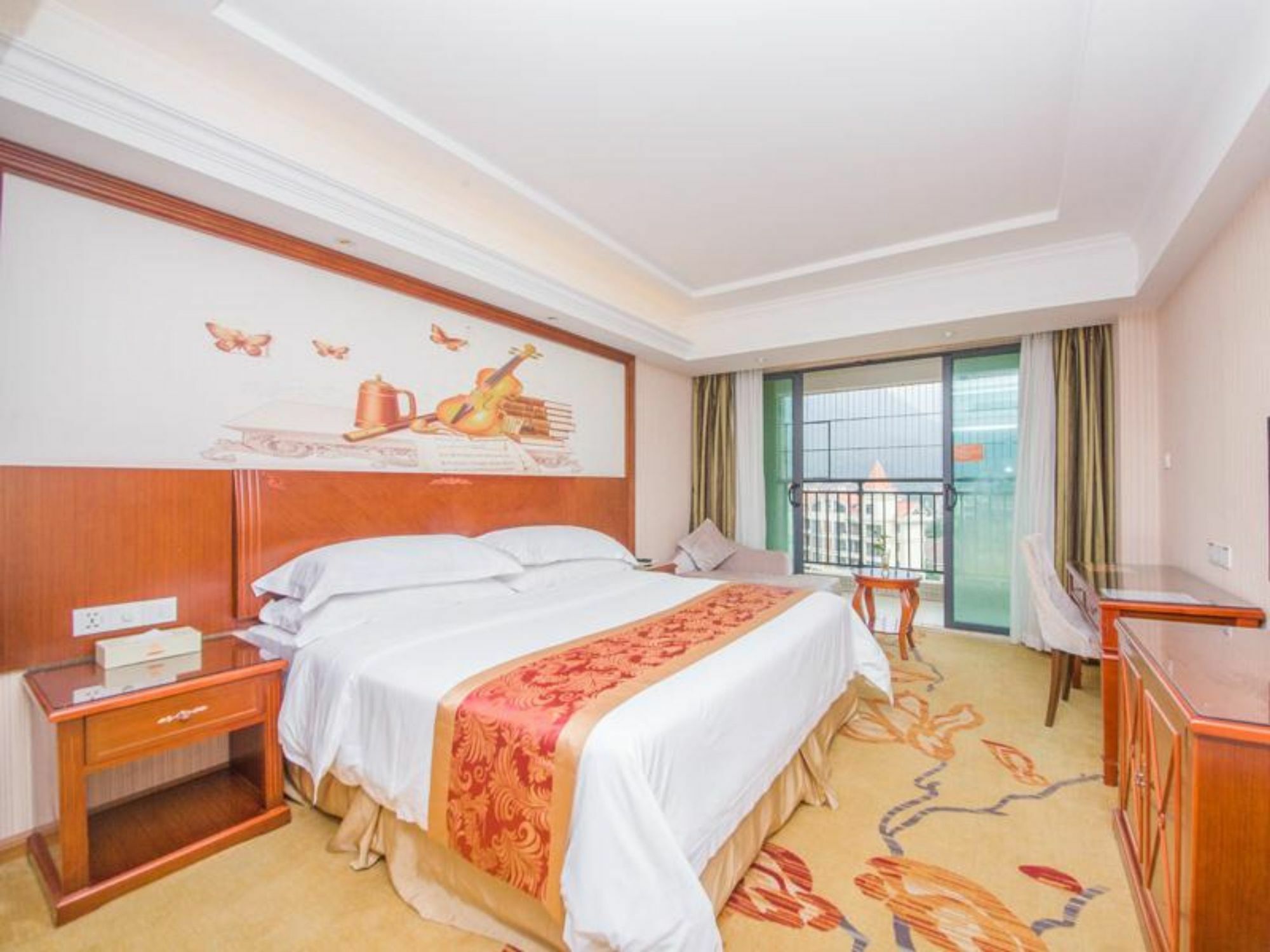 Vienna Classic Hotel Qingyuan Taihe Ancient Cave Scenic Area Exterior photo
